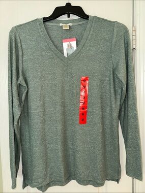 Matty M woman’s Long-Sleeve V-Neck Shirt in Heather Sage